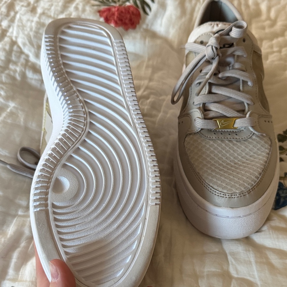 Flash Sale! $25 Nike Beige Sneakers with Gold Accents - Picture 3 of 3
